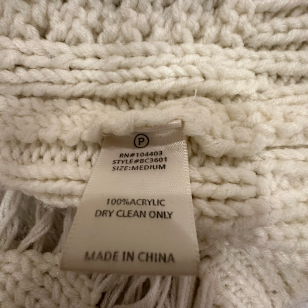 J.O.A. Sweater Distress Size M - Picture 5 of 5